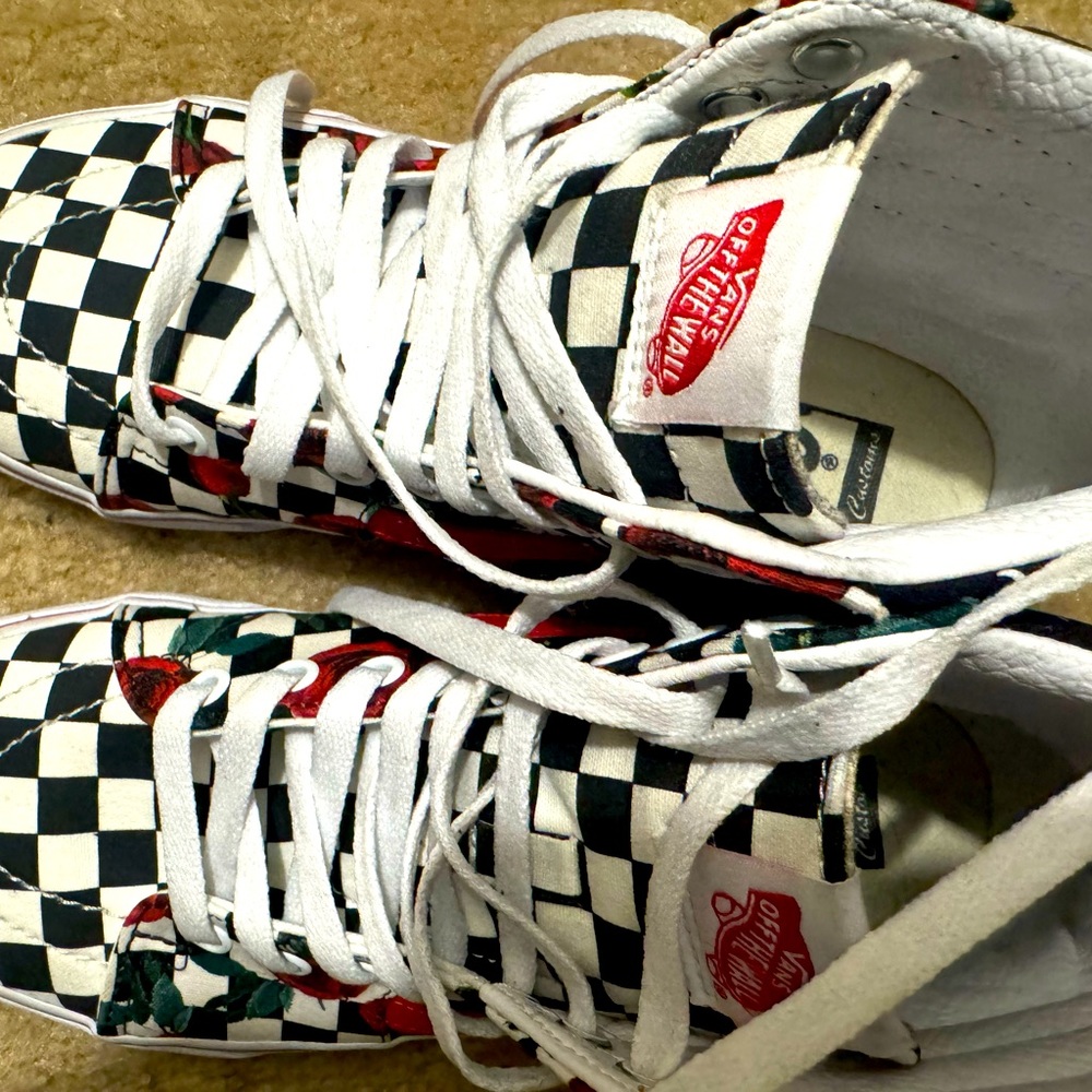 Original Design Vans (Size: Men’s 7.0/Women’s 8.5) - Picture 7 of 9